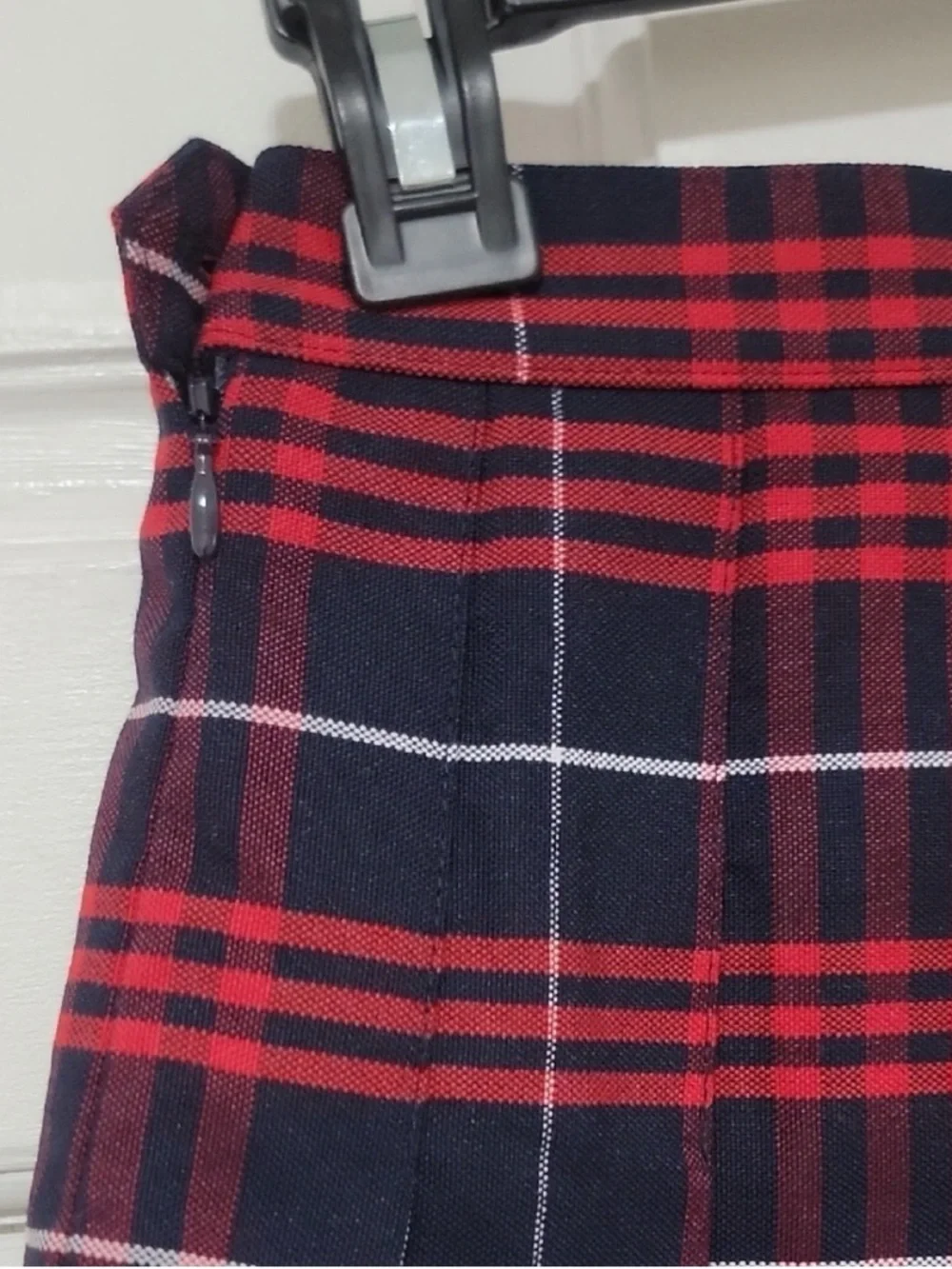 American Apparel Red and Navy Plaid Pleated Mini Skirt - Picture 2 of 10